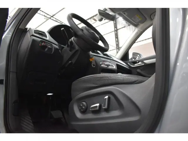 Q3 - 2.0 TFSI AMBITION QUATTRO 4P S TRONIC