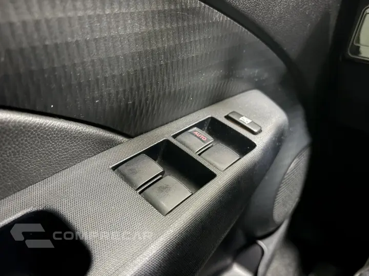 ETIOS 1.5 X PLUS SEDAN 16V FLEX 4P AUTOMÁTICO