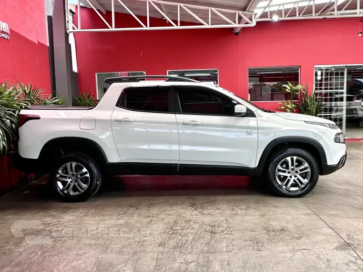 TORO 2.0 16V TURBO DIESEL FREEDOM 4WD AT9