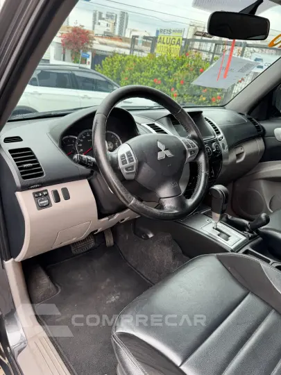 Pajero HPE 3.2 4x4 T.I. Dies. 5p Aut.
