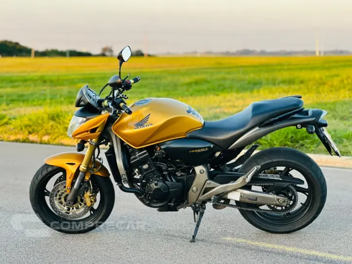 CB 600F HORNET