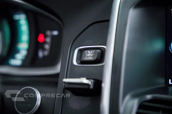XC 60 2.0 T5  5p