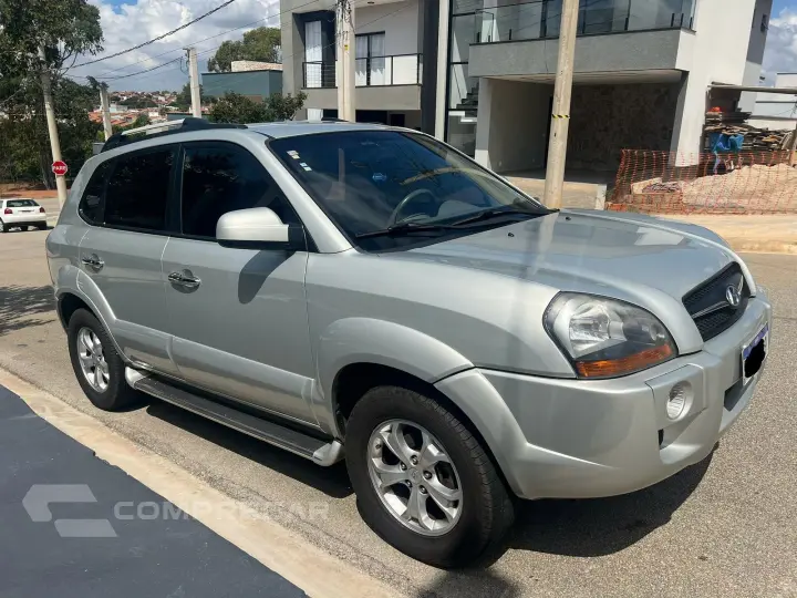 TUCSON 2.0 MPFI GLS 4X2 16V 143cv 2WD