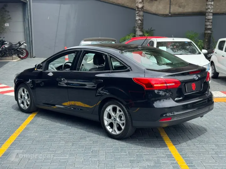 FOCUS 2.0 SE Sedan 16V