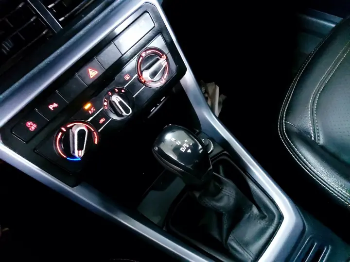 T-CROSS 1.0 200 TSI TOTAL FLEX AUTOMÁTICO