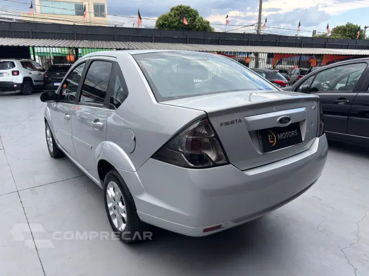 FIESTA 1.6 MPI Sedan 8V