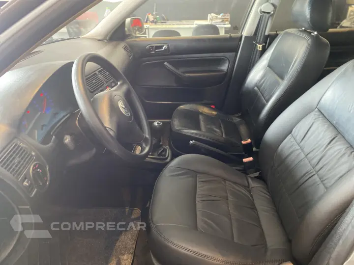 GOLF 2.0 MI 8V