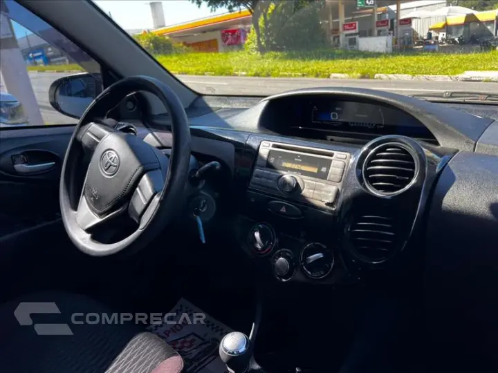 ETIOS 1.5 X Sedan 16V