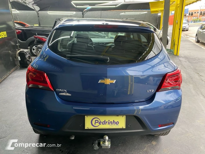 Onix Hatch 1.4 4P FLEX LTZ AUTOMÁTICO