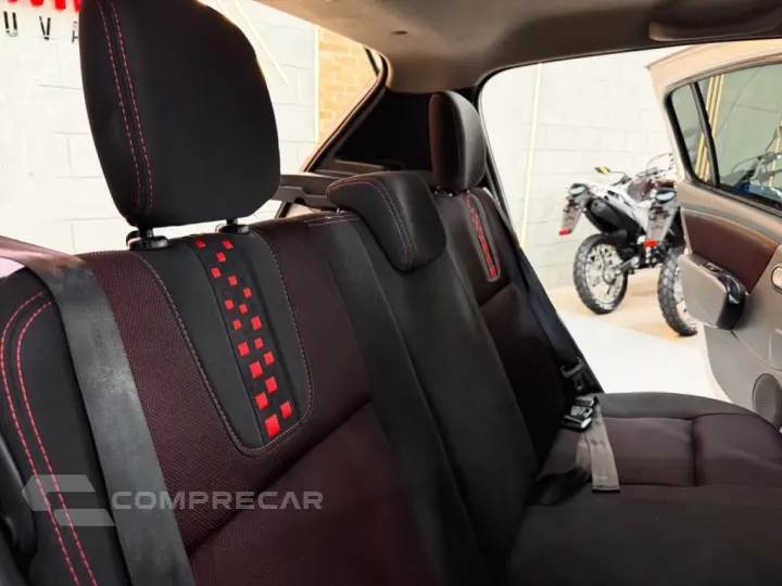 SANDERO 1.6 SL STEPWAY RIP CURL 16V FLEX 4P MANUAL