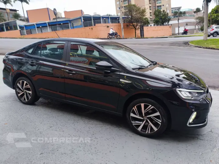 Virtus 1.0 4P 200 TSI FLEX HIGHLINE AUTOMÁTICO