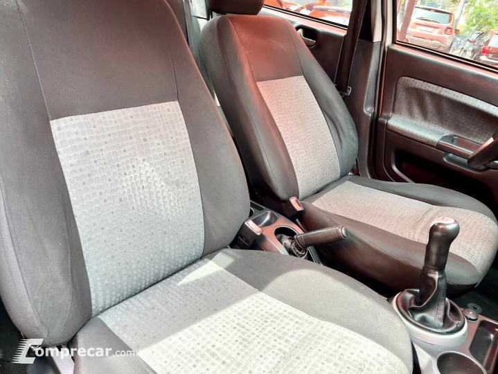 FIESTA 1.6 MPI Sedan 8V