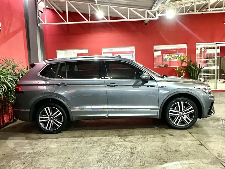 TIGUAN 2.0 300 TSI GASOLINA ALLSPACE R-LINE AUTOMÁTICO