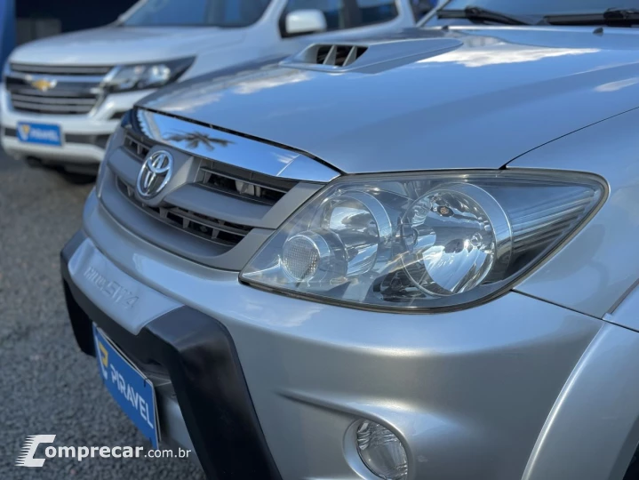 Hilux SW4 SRV D4-D 4x4 3.0 TDI Dies. Aut