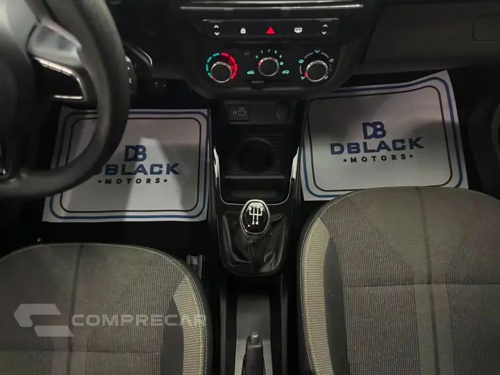 Kwid KWID OUTSIDER 1.0 Flex 12V 5p Mec.