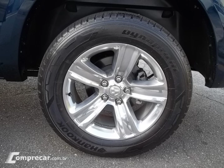 CLASSIC 5.7 V8 Laramie CD 4X4
