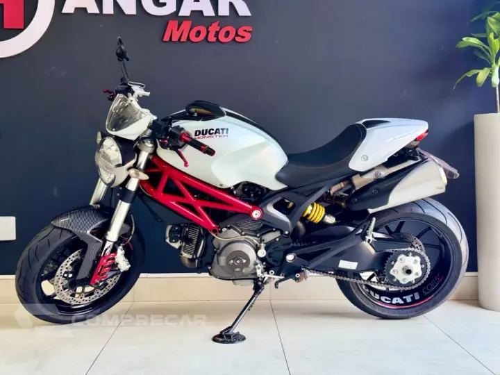 MONSTER 796