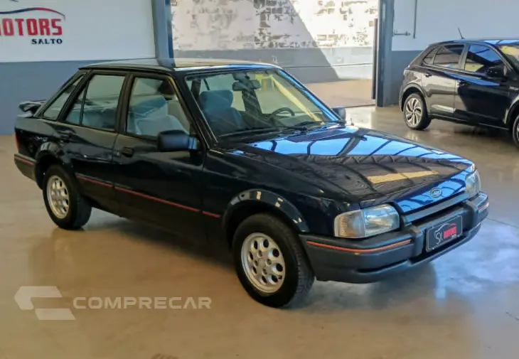 ESCORT 1.8 Guarujá 8V
