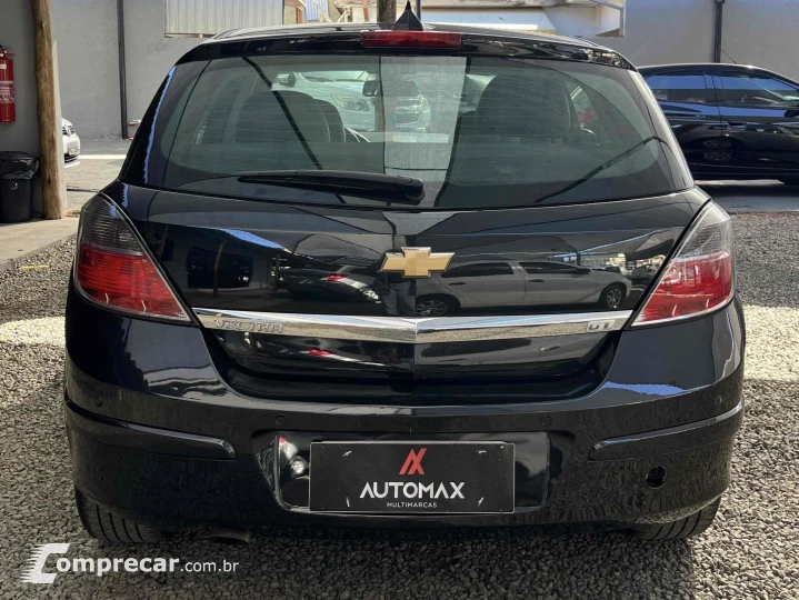 VECTRA 2.0 MPFI GT HATCH 8V FLEX 4P MANUAL