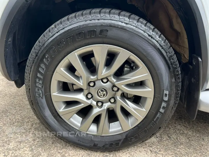 HILUX SW4 2.8 D-4d Turbo SRX 7L 4X4