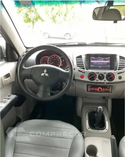 L200 Triton HLS 2.4 Flex 16V CD Mec.