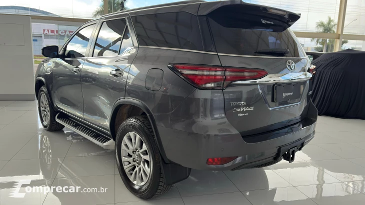 SW4 SRX 2.8 turbodiesel 5L 4x4 (Aut)