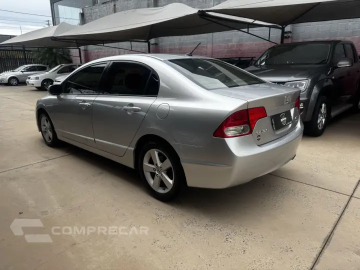 Civic 1.8 16V 4P FLEX LXS AUTOMÁTICO