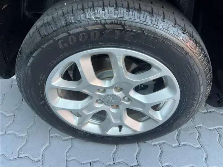 RENEGADE 1.8 16V Longitude