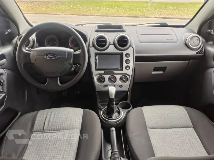 FIESTA 1.6 ROCAM SE SEDAN 8V