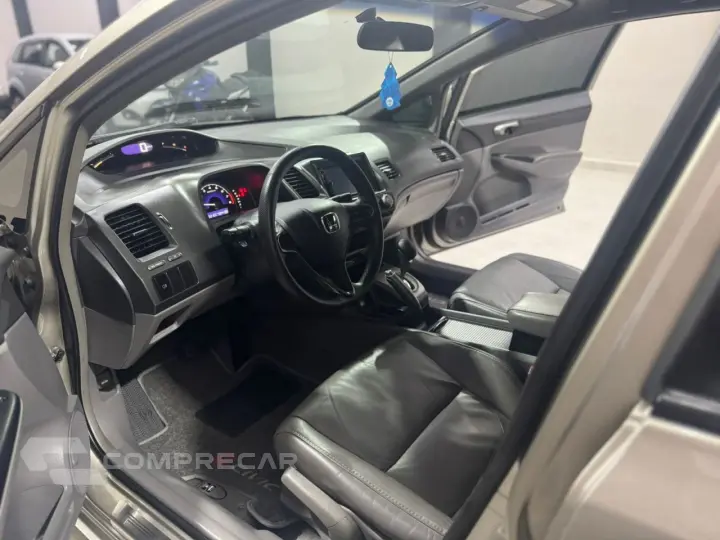 Civic 1.8 16V 4P FLEX LXS AUTOMÁTICO