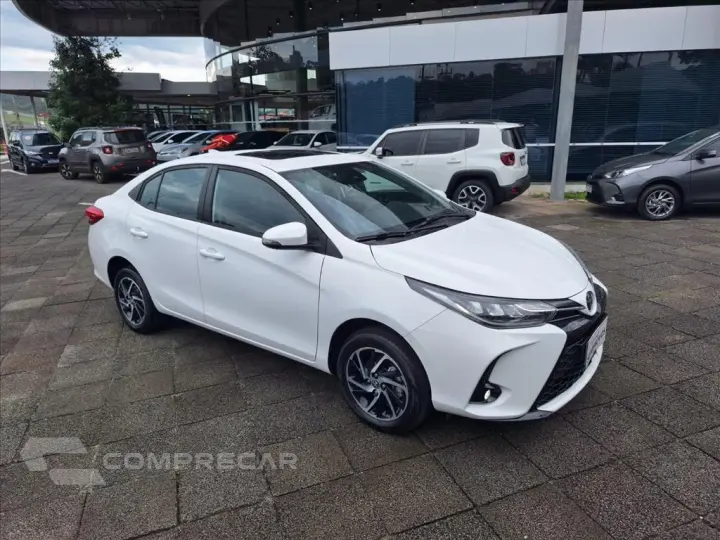 YARIS 1.5 16V FLEX SEDAN XLS CONNECT MULTIDRIVE