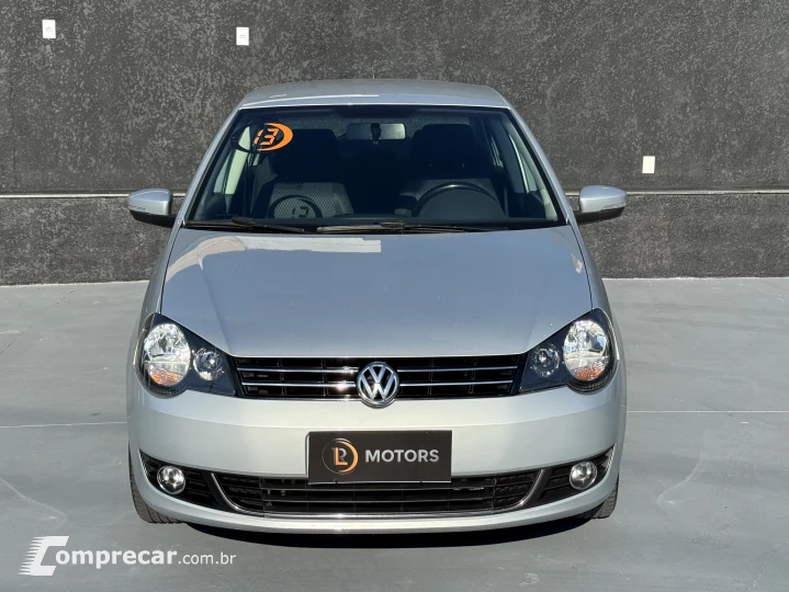 POLO SEDAN 2.0 MI Comfortline 8V