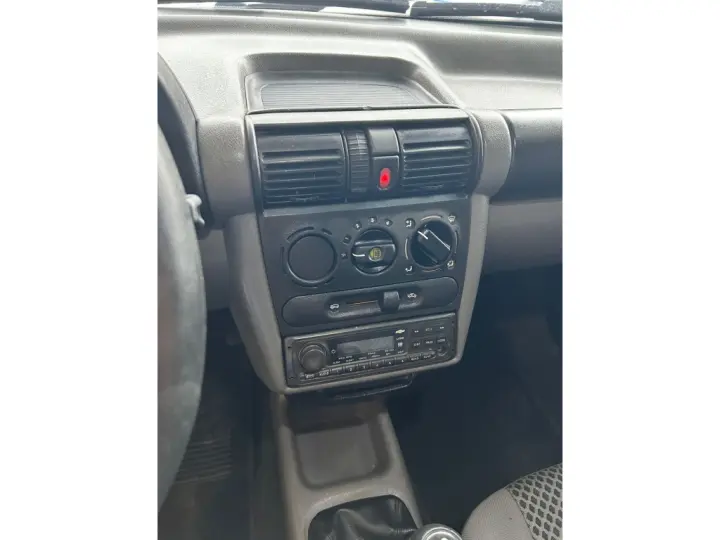 CLASSIC 1.0 MPFI LS 8V FLEX 4P MANUAL