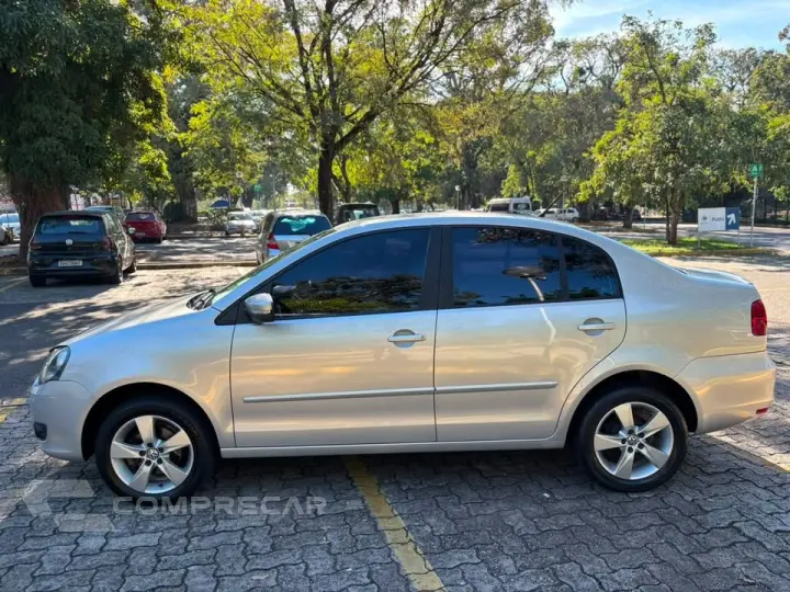 POLO SEDAN 1.6 MI 8V