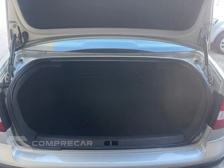 POLO 1.6 MI 8V