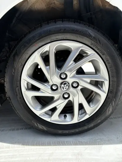 YARIS 1.5 16V Sedan XS