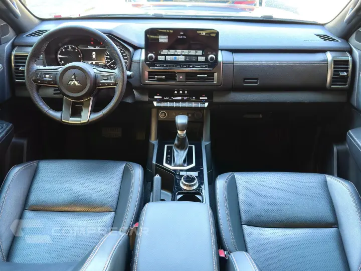 TRITON 2.4 BITURBO DIESEL CD KATANA 4X4 AUTOMÁTICO