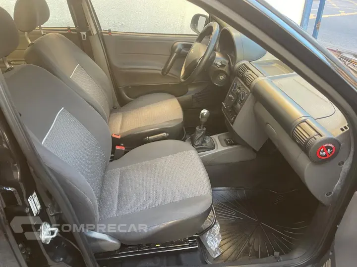 CORSA 1.0 MPFI Classic Sedan 8V