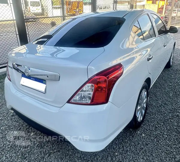 Versa Sedan 1.6 16V 4P FLEXSTART V-DRIVE