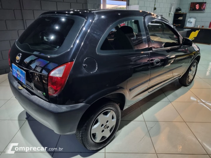CELTA 1.0 MPFI Life 8V