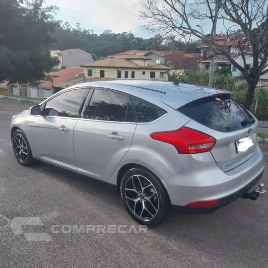 FOCUS 2.0 Titanium Hatch 16V
