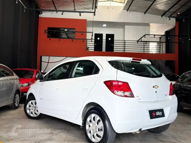 ONIX - 1.4 MPFI LT 8V 4P MANUAL