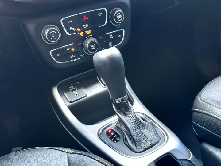 COMPASS 2.0 16V FLEX LONGITUDE AUTOMÁTICO