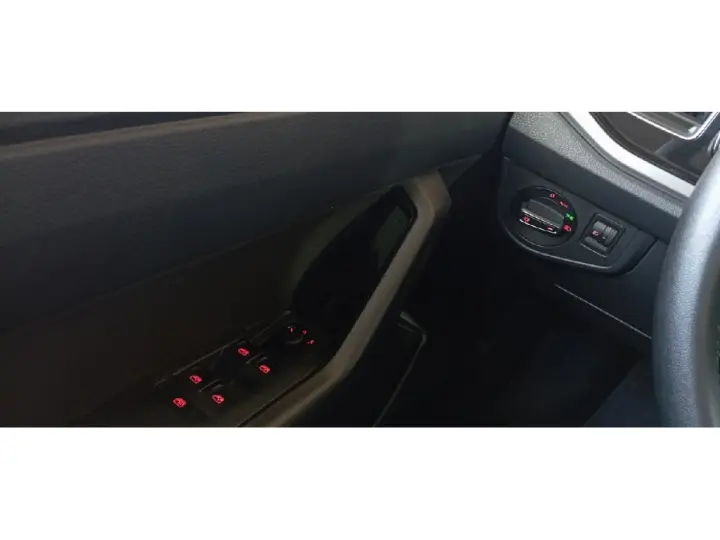 NIVUS 1.0 200 TSI TOTAL FLEX COMFORTLINE AUT