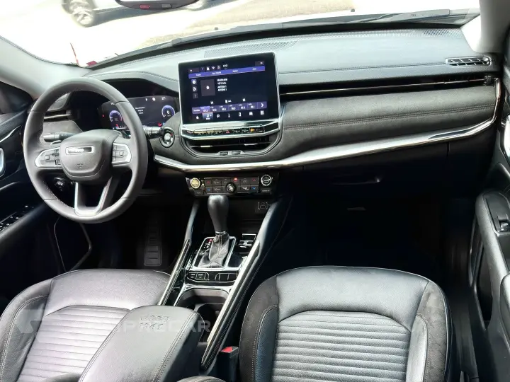 COMMANDER 1.3 T270 TURBO FLEX LIMITED AT6