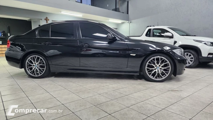 320i