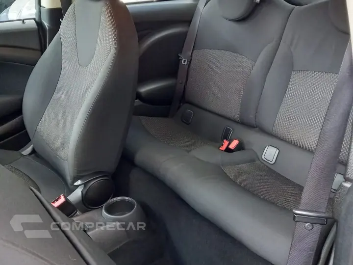 One 1.6 16V Gasolina 2P Automático