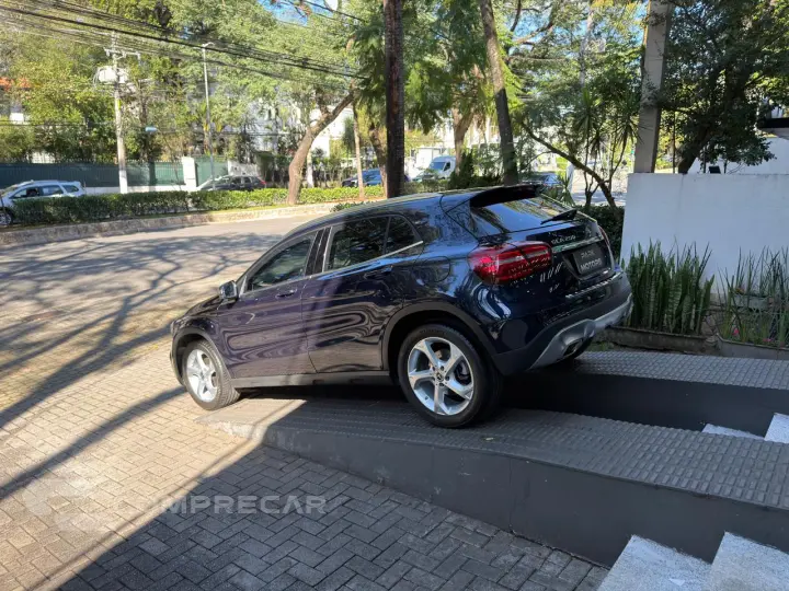 GLA 200 1.6 CGI Advance 7g-dct