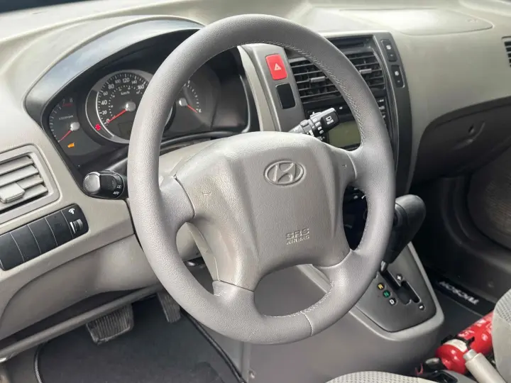 TUCSON 2.0 MPFI GLS 4X2 16V 143cv 2WD