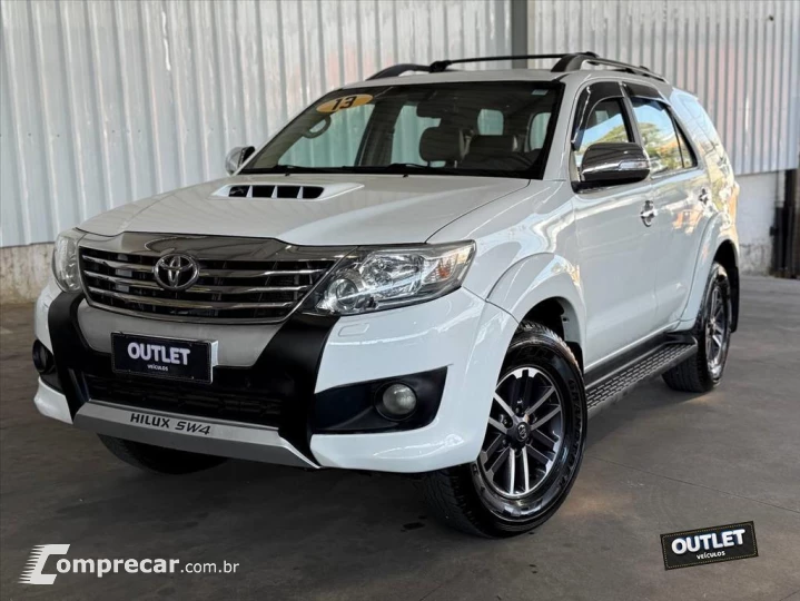 HILUX SW4 3.0 SRV 4X4 7 LUGARES 16V TURBO INTERCO